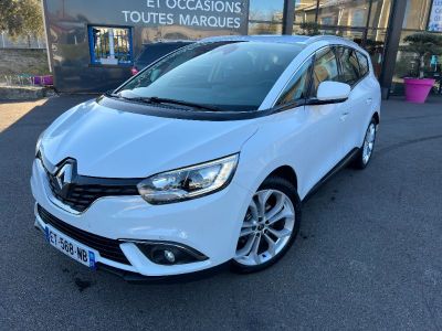 Photo Renault GRAND SCENIC 7 PLACES